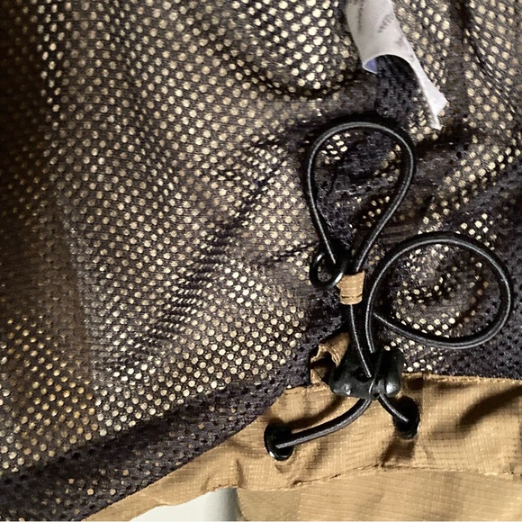 Asics Men's Lightweight performance jacket semi-fitted extra large brown - Picture 13 of 16